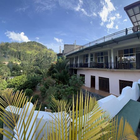 Viyanga Homestay Ella Buitenkant foto